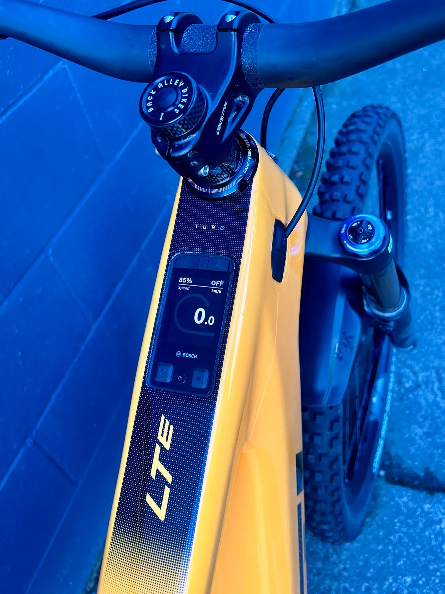 Ex Demo Yeti Lte T3 LG - Image 3