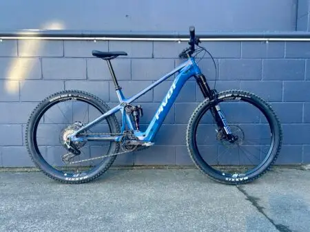 Ex Demo Pivot Shuttle AM Gen 5 PRO XO LG